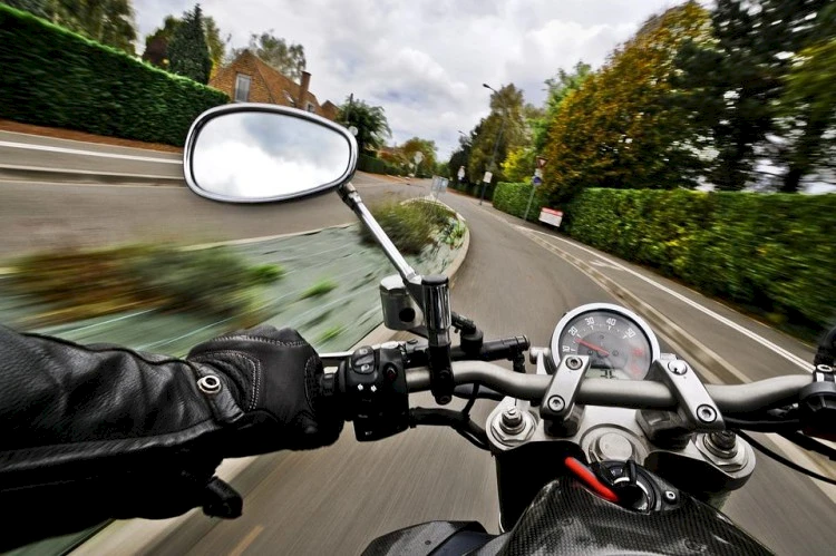Beginnen met motorrijles? Dit moet je weten! (motorcycle.jpg)